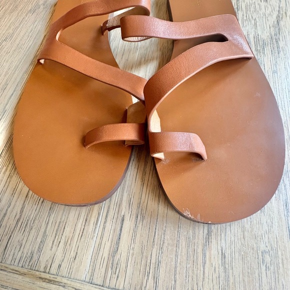 Madewell Leather Toe‎ Ring Criss Cross Sandals - Picture 3 of 7